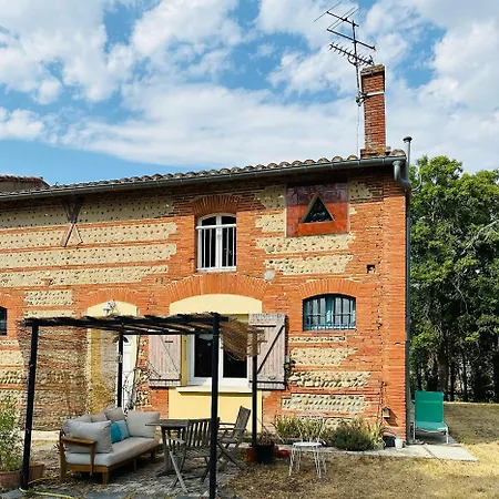Charming House 2 Bedrooms 4 To 5 People Fully Equiped Kitchen Clim And Heat Wifi Starlink Tv Netflix 3 Parkings Сasa de vacaciones Monestrol
