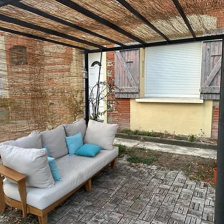 Сasa de vacaciones Charming House 2 Bedrooms 4 To 5 People Fully Equiped Kitchen Clim And Heat Wifi Starlink Tv Netflix 3 Parkings